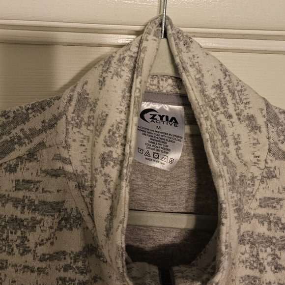 Zia Active Workout Jacket - Picture 2 of 3